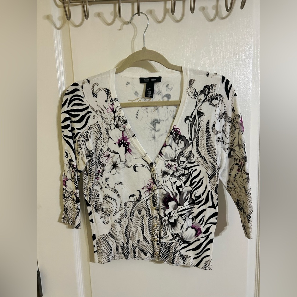 White House Black Market Black and White Floral Sweater  XS